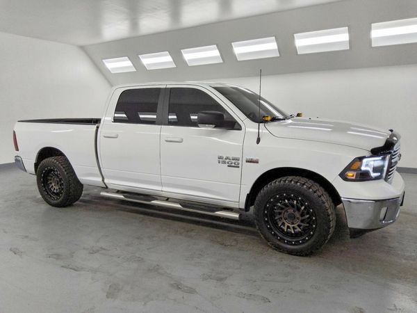 2019 RAM 1500 CLASSIC SLT
