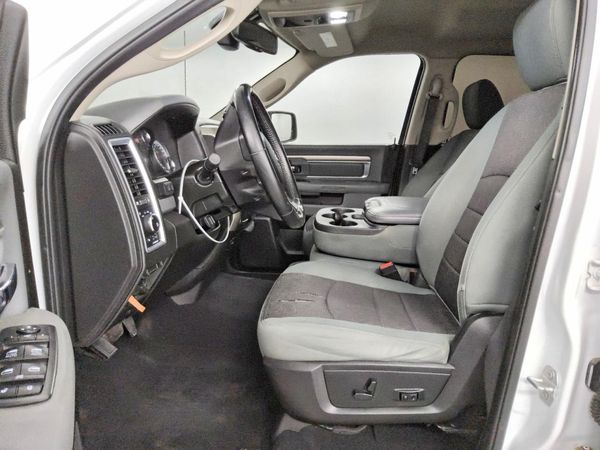 2019 RAM 1500 CLASSIC SLT