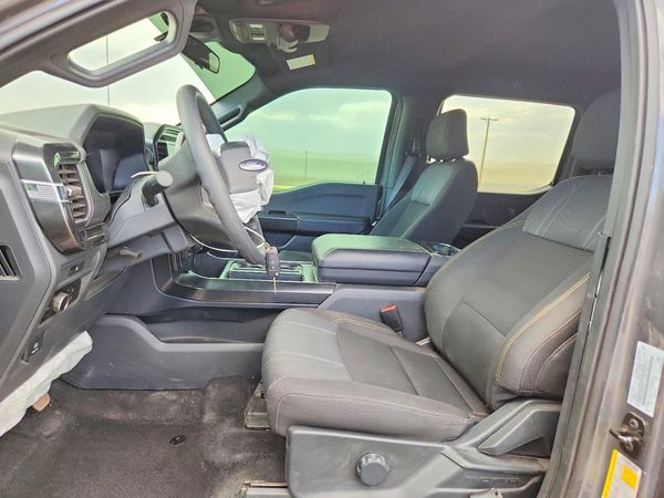 2025 FORD F150 STX