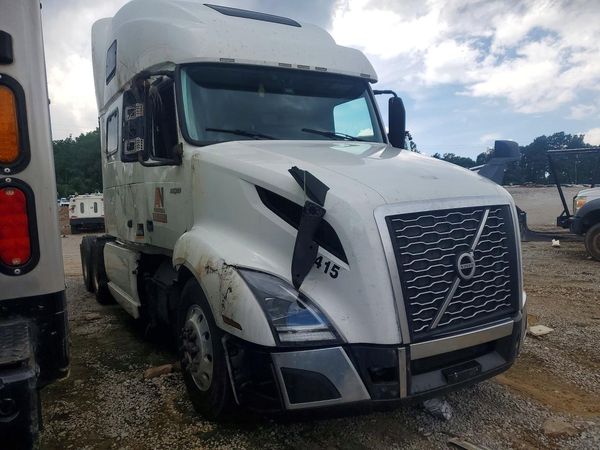 2023 VOLVO VNL