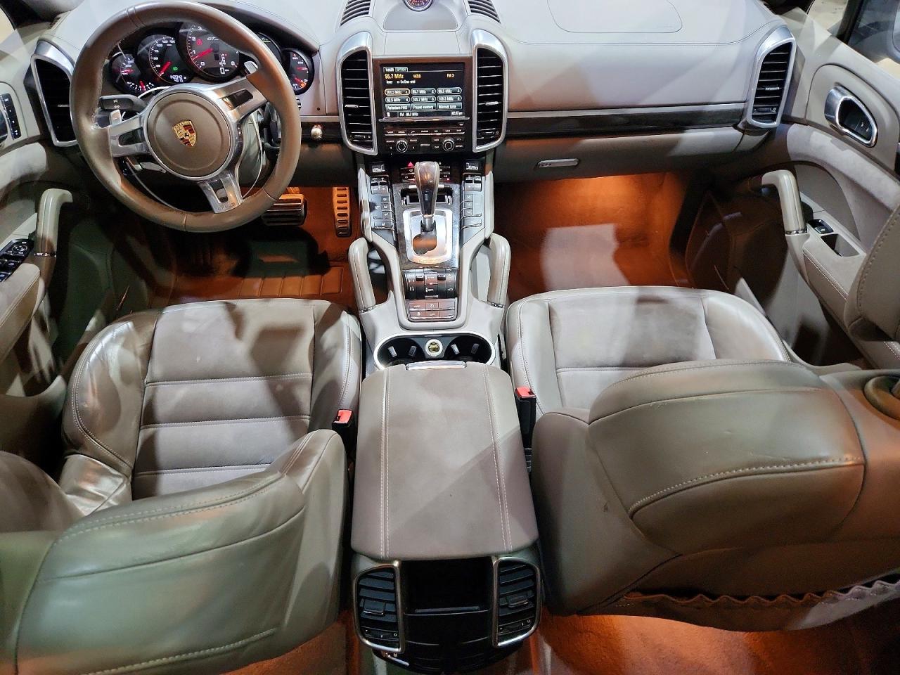 2013 PORSCHE CAYENNE GTS