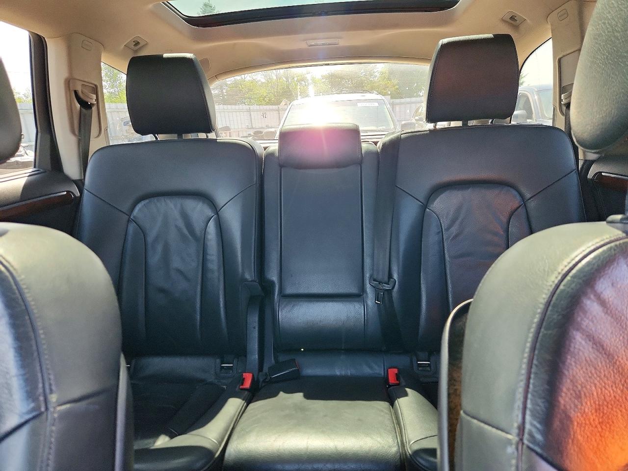 2012 AUDI Q7 Premium Plus
