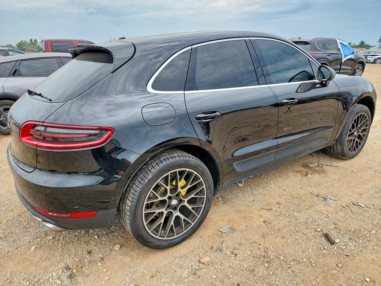 2017 PORSCHE MACAN