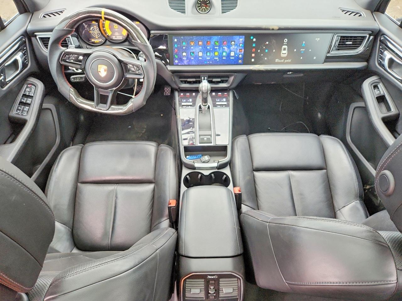 2017 PORSCHE MACAN