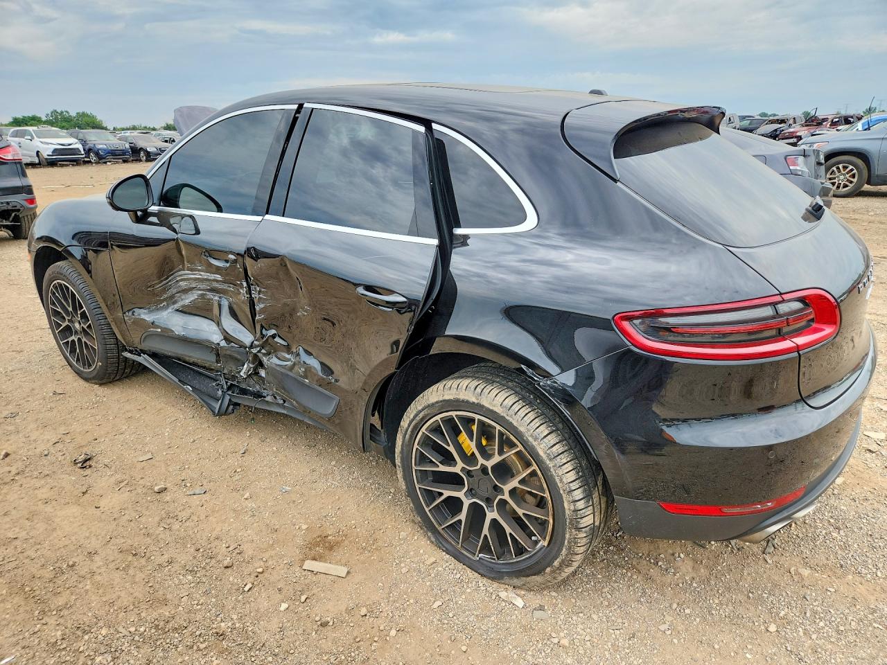2017 PORSCHE MACAN