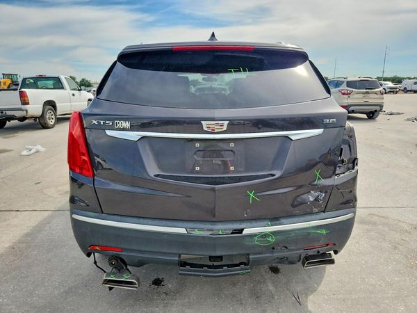 2018 CADILLAC XT5 Luxury
