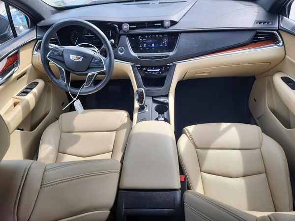 2018 CADILLAC XT5 Luxury
