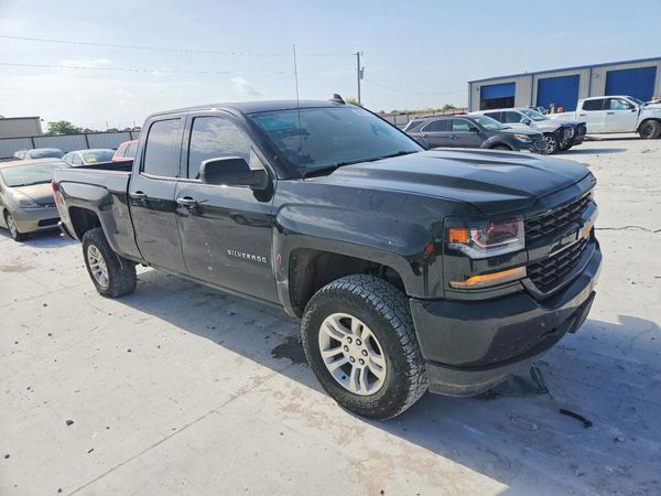 2019 CHEVROLET SILVERADO Custom — Passenger 3/4