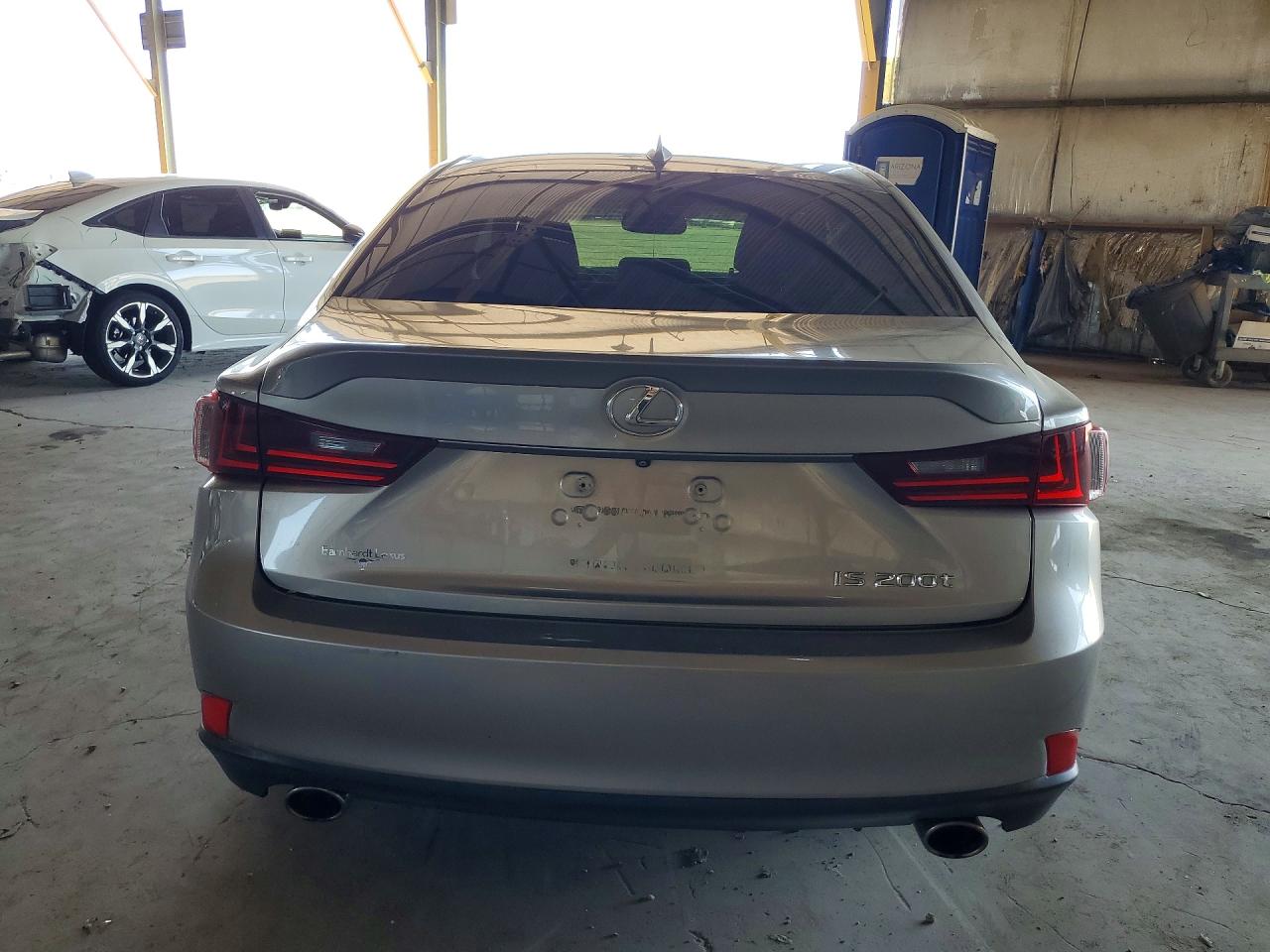 2016 LEXUS IS 200t