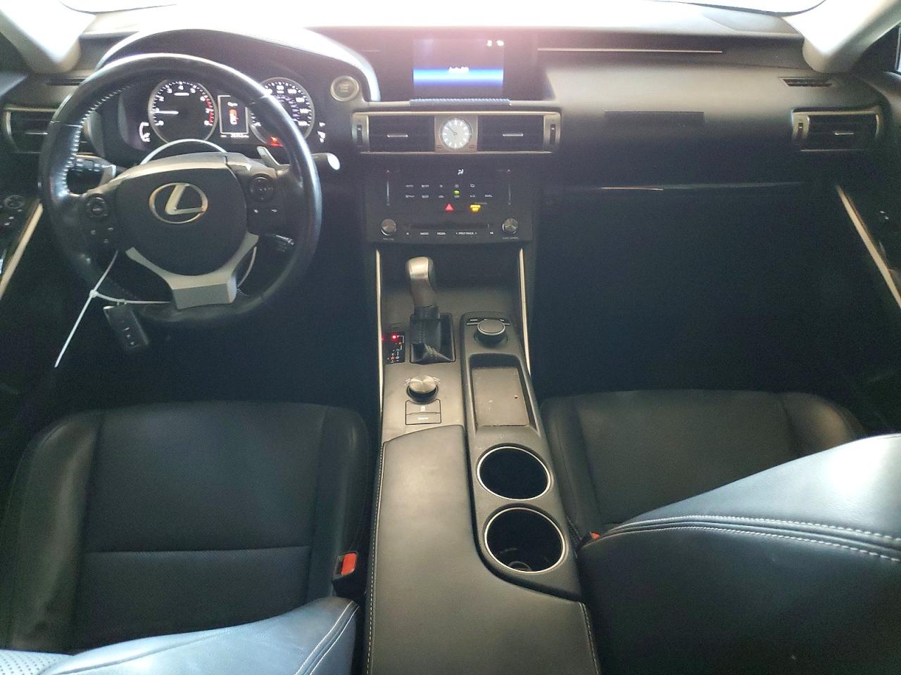 2016 LEXUS IS 200t