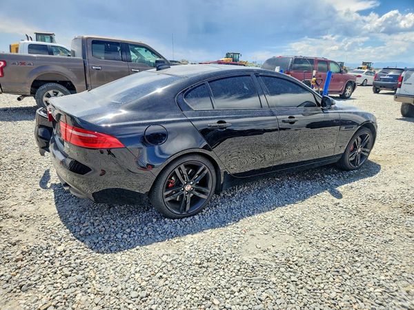 2017 JAGUAR XE Prestige