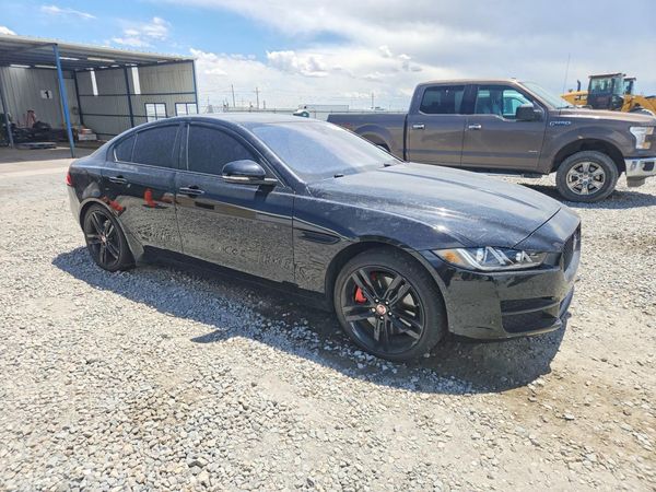 2017 JAGUAR XE Prestige