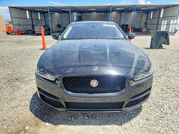 2017 JAGUAR XE Prestige