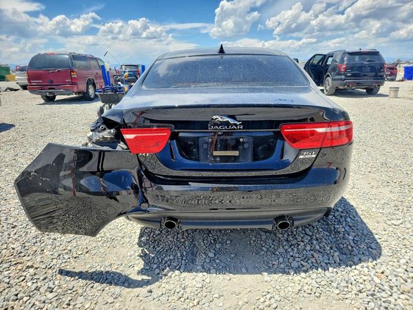 2017 JAGUAR XE Prestige