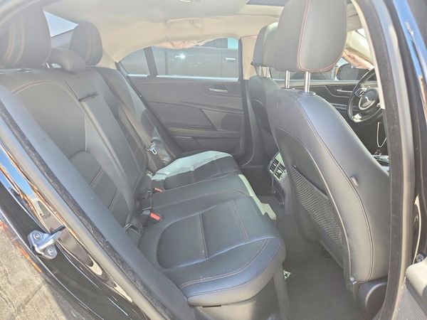 2017 JAGUAR XE Prestige