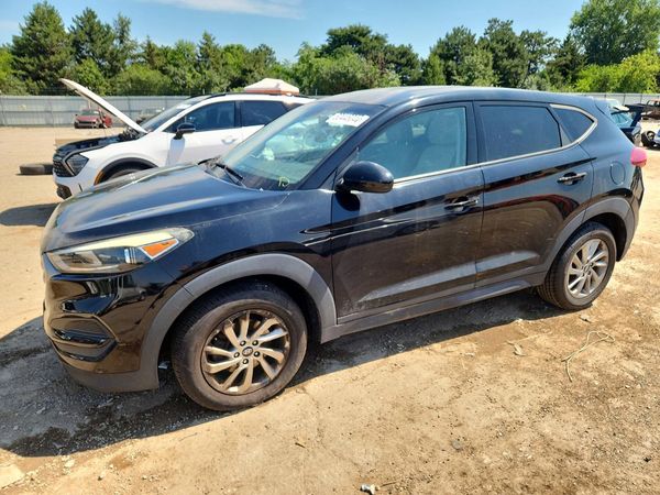 2017 HYUNDAI TUCSON SE (no options)