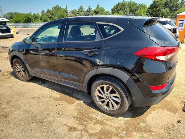 2017 HYUNDAI TUCSON SE (no options)