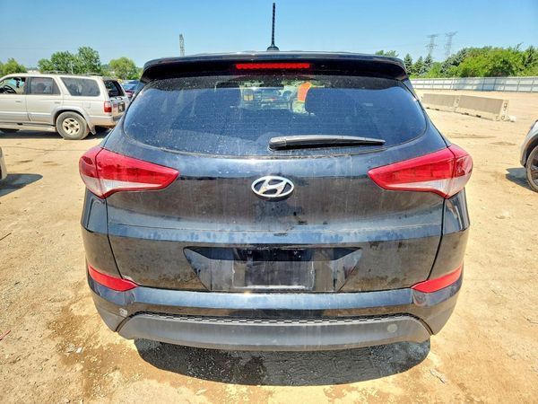 2017 HYUNDAI TUCSON SE (no options)