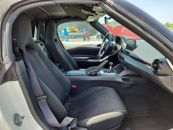 2019 MAZDA MX-5 MIATA Club (Soft Top)