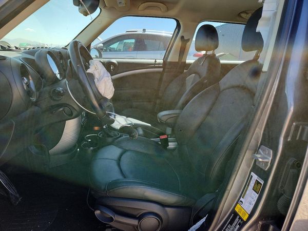 2016 MINI COOPER