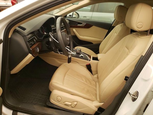 2019 AUDI A4 quattro Premium