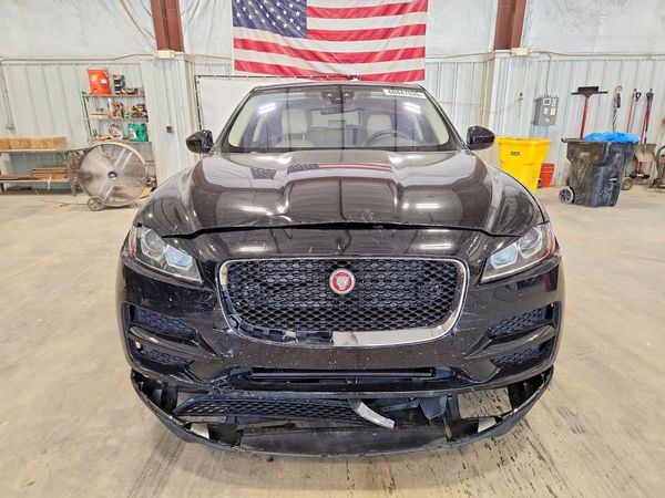 2017 JAGUAR F-PACE Base