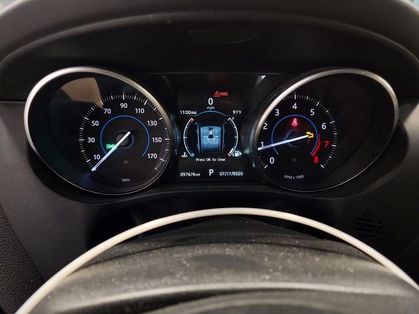 2017 JAGUAR F-PACE Base