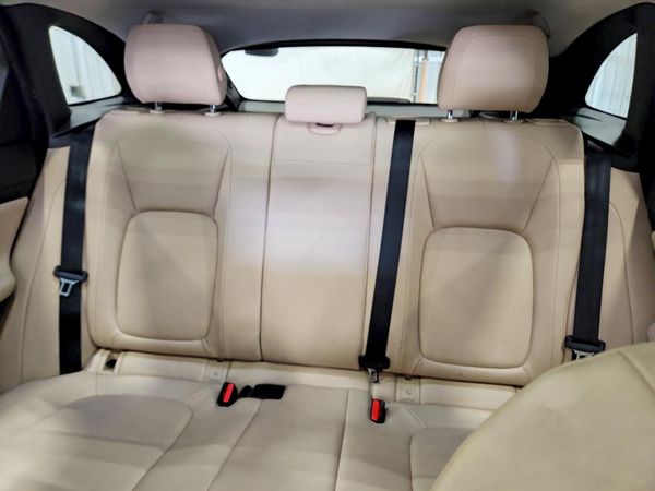 2017 JAGUAR F-PACE Base