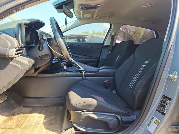2022 HYUNDAI ELANTRA Blue