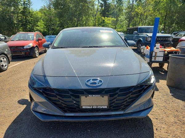 2022 HYUNDAI ELANTRA Blue