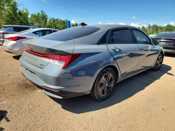 2022 HYUNDAI ELANTRA Blue
