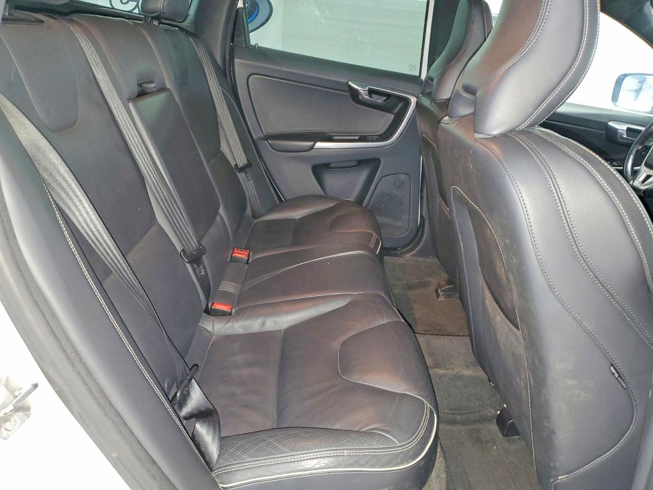 2015 VOLVO XC60