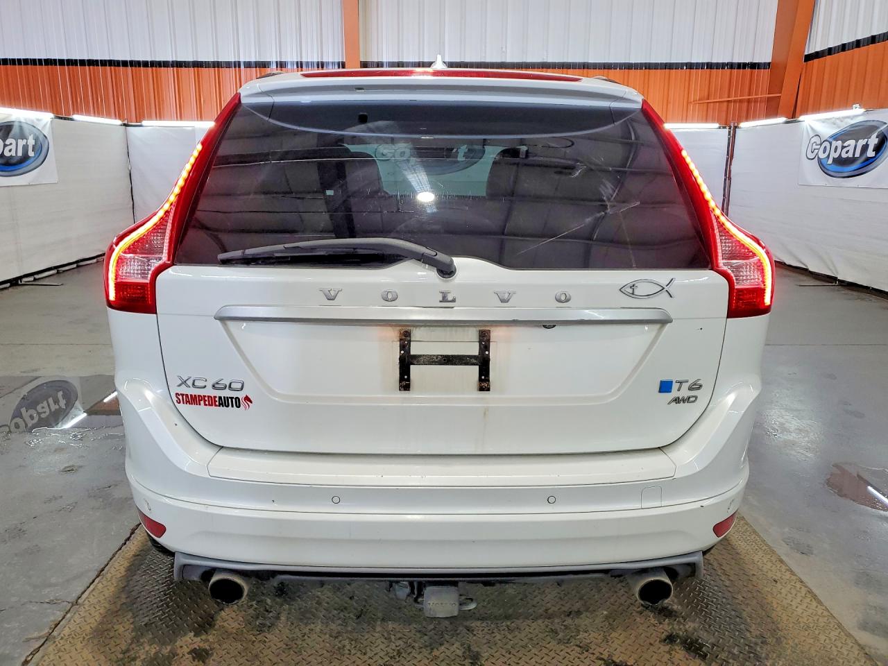2015 VOLVO XC60
