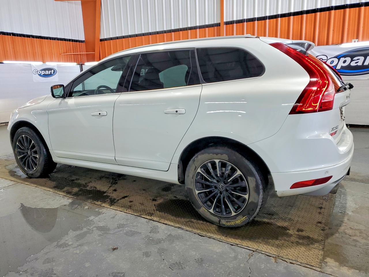 2015 VOLVO XC60