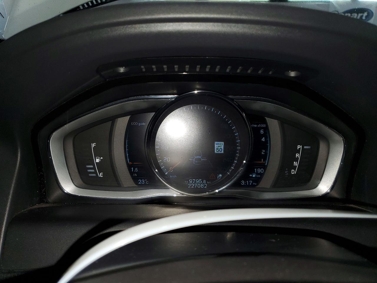 2015 VOLVO XC60