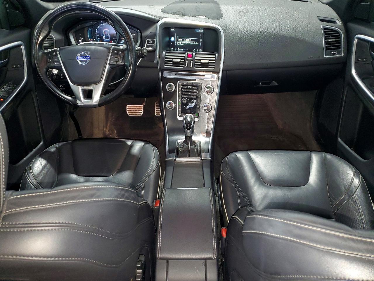 2015 VOLVO XC60