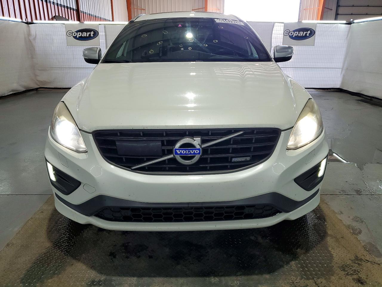 2015 VOLVO XC60