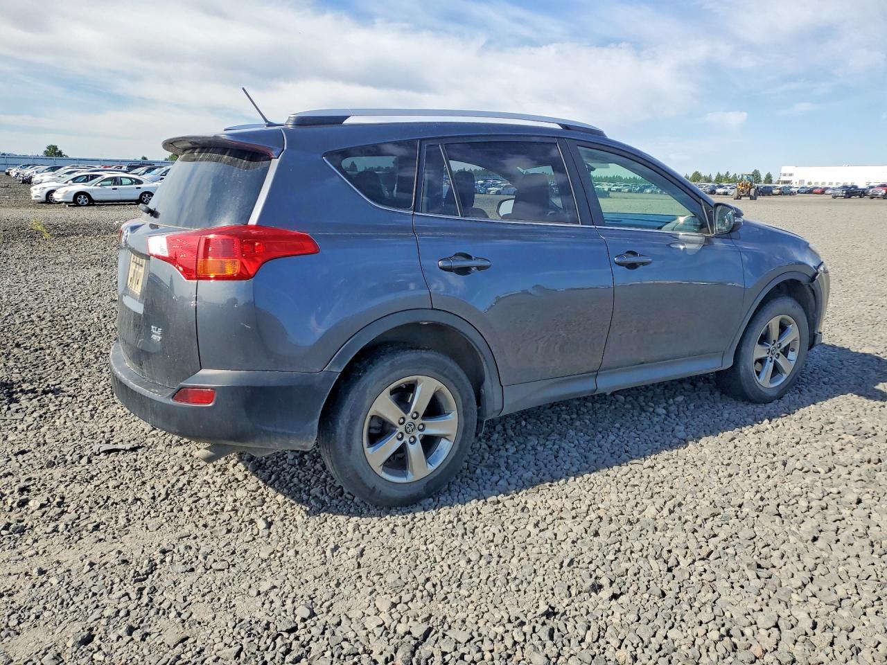 2015 TOYOTA RAV4 XLE (M Grade)