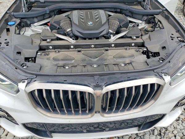 2021 BMW X5 M50i