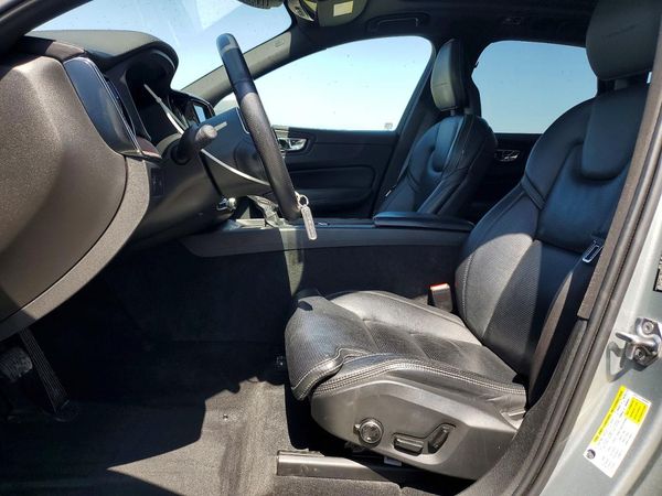 2018 VOLVO XC60 Inscription