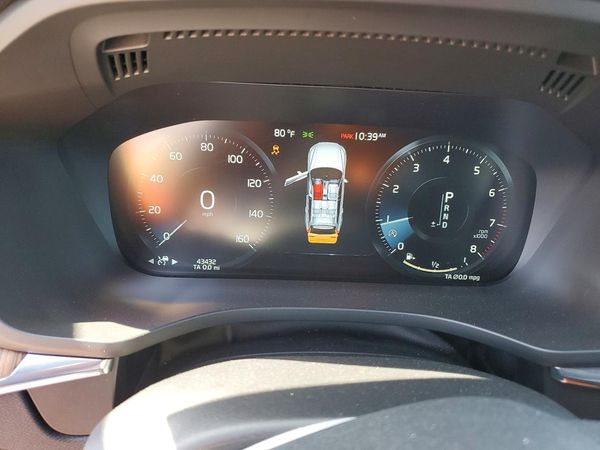 2018 VOLVO XC60 Inscription