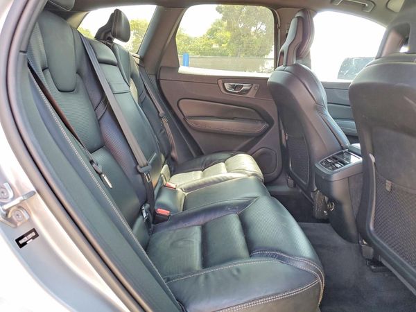 2018 VOLVO XC60 Inscription