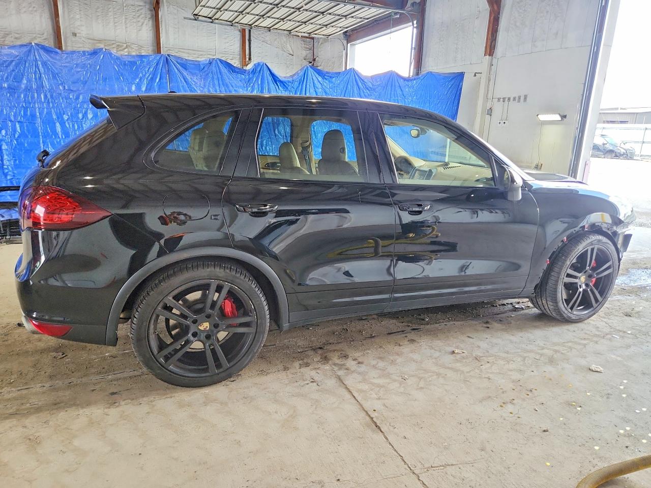 2013 PORSCHE CAYENNE Turbo