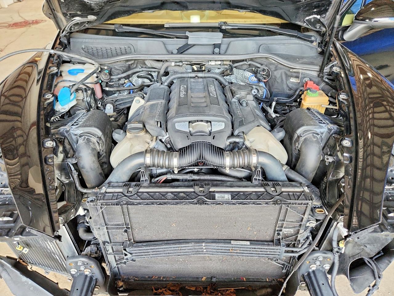2013 PORSCHE CAYENNE Turbo