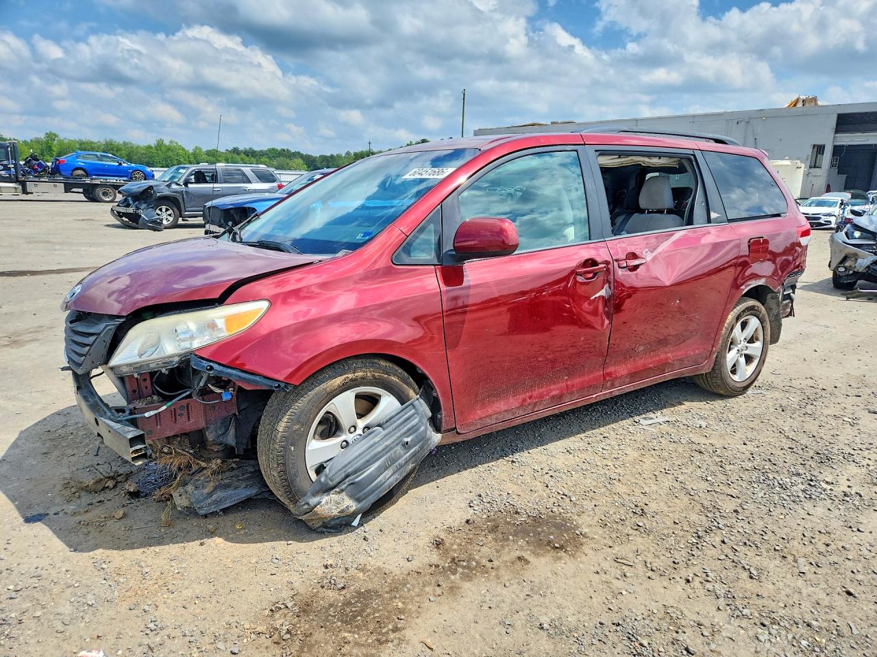 2014 TOYOTA SIENNA