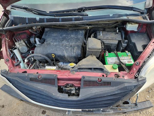 2014 TOYOTA SIENNA