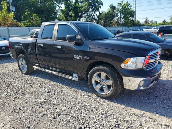 2017 RAM 1500 SLT — Passenger 3/4