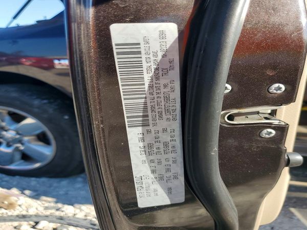 2017 RAM 1500 SLT — VINS