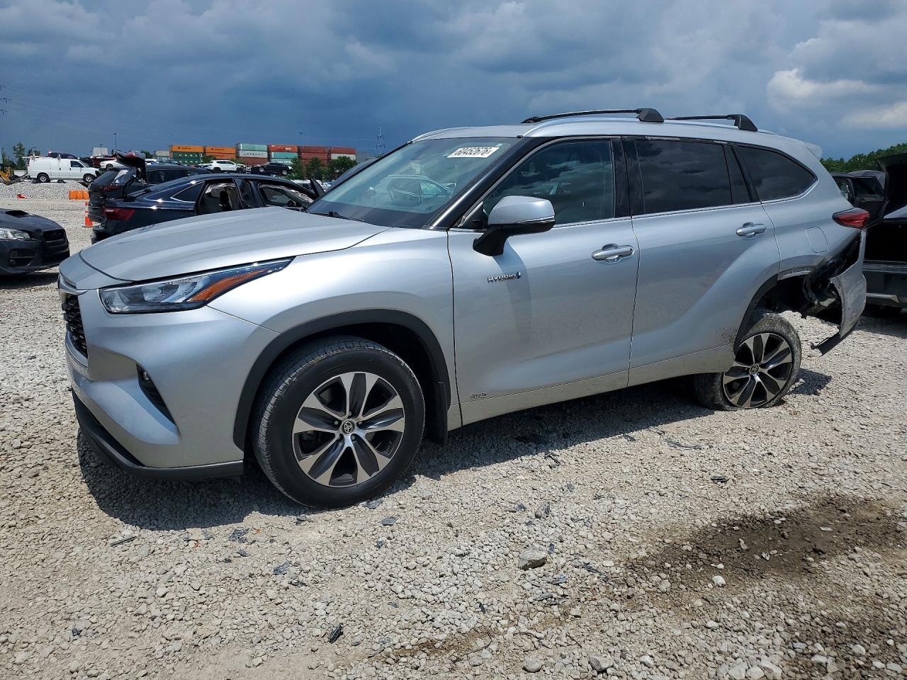 2020 TOYOTA HIGHLANDER XLE