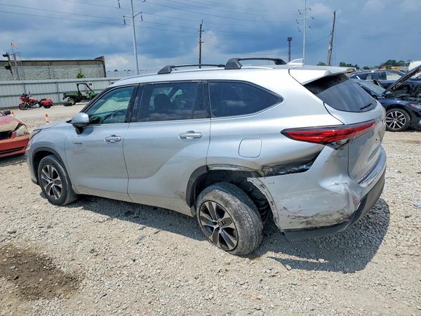 2020 TOYOTA HIGHLANDER XLE